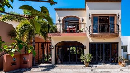 Gorgeous Mexican home in Jacarandas