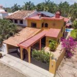 Home in Rincon de Guayabitos with 4 room and 4 bath casa flamingos 6